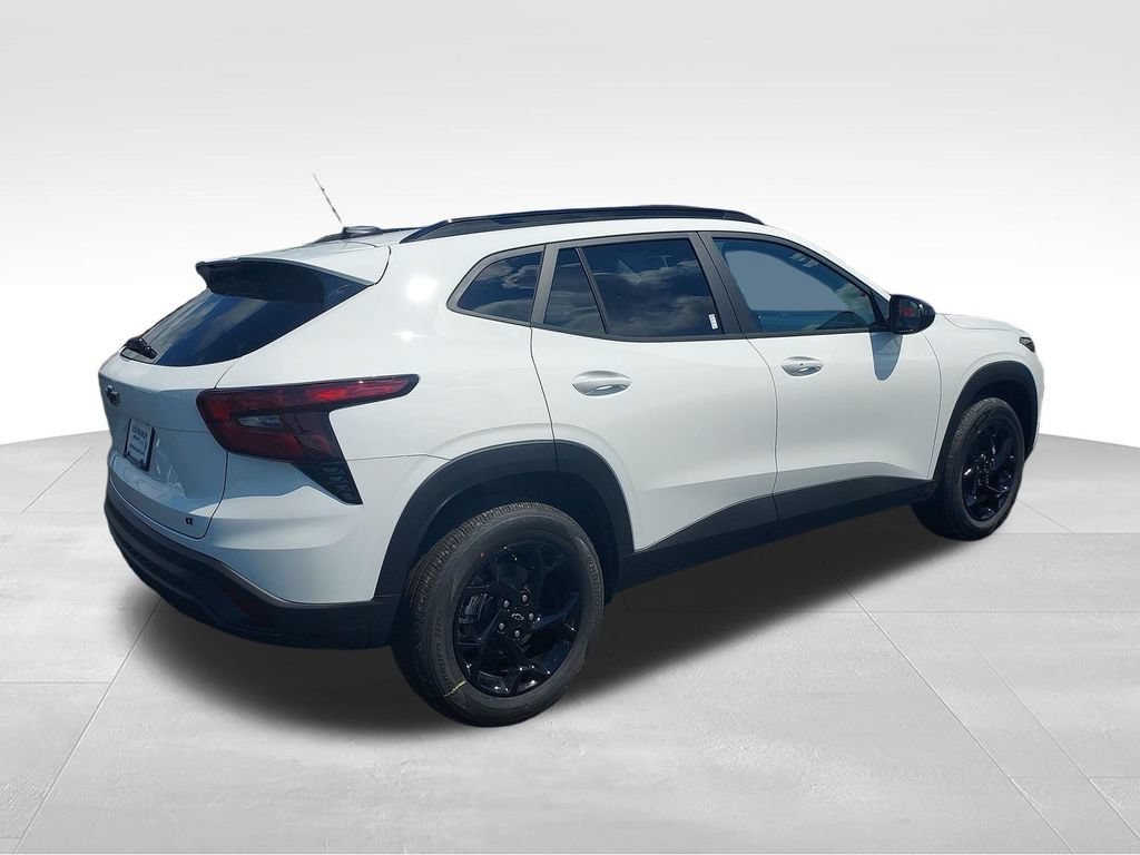New 2026 Summit White Chevrolet LT image 5