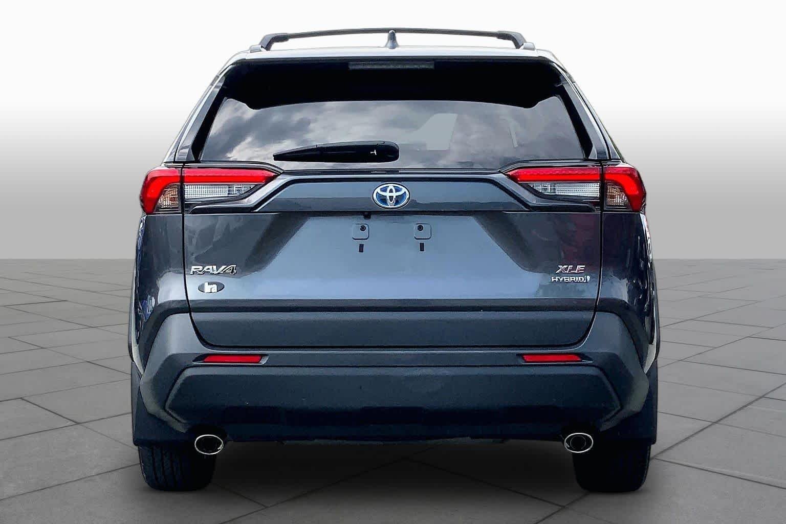 Used 2024 Magnetic Gray Metallic Toyota Hybrid XLE image 5
