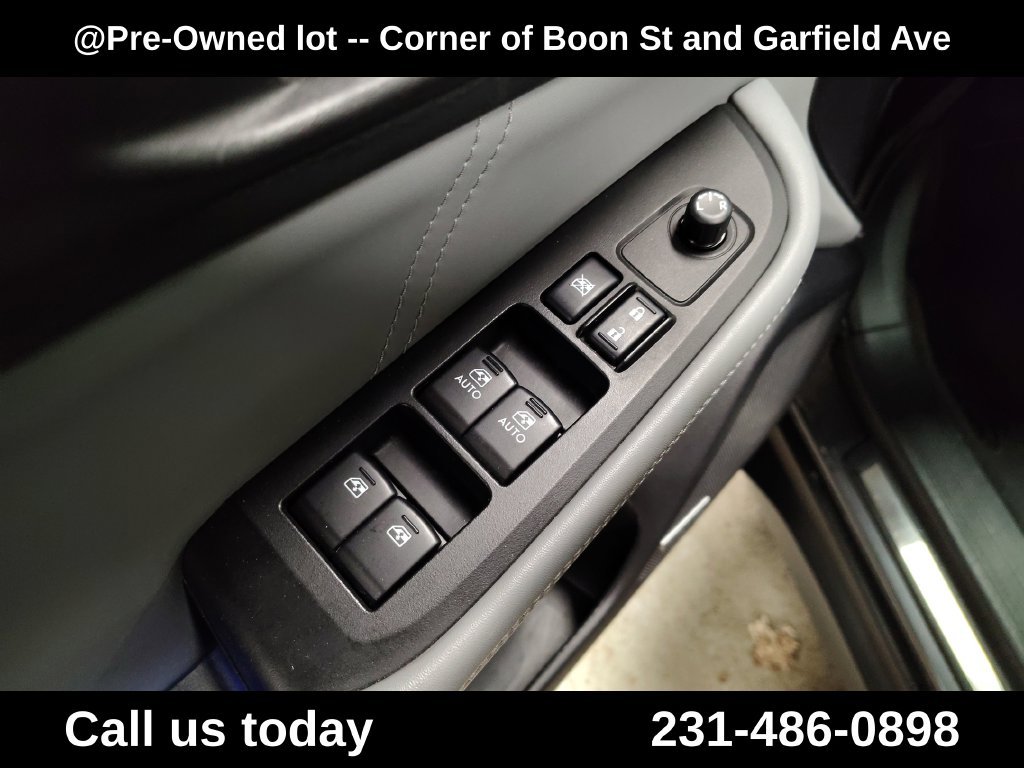 Used 2018 Gray Subaru 2.5i image 16