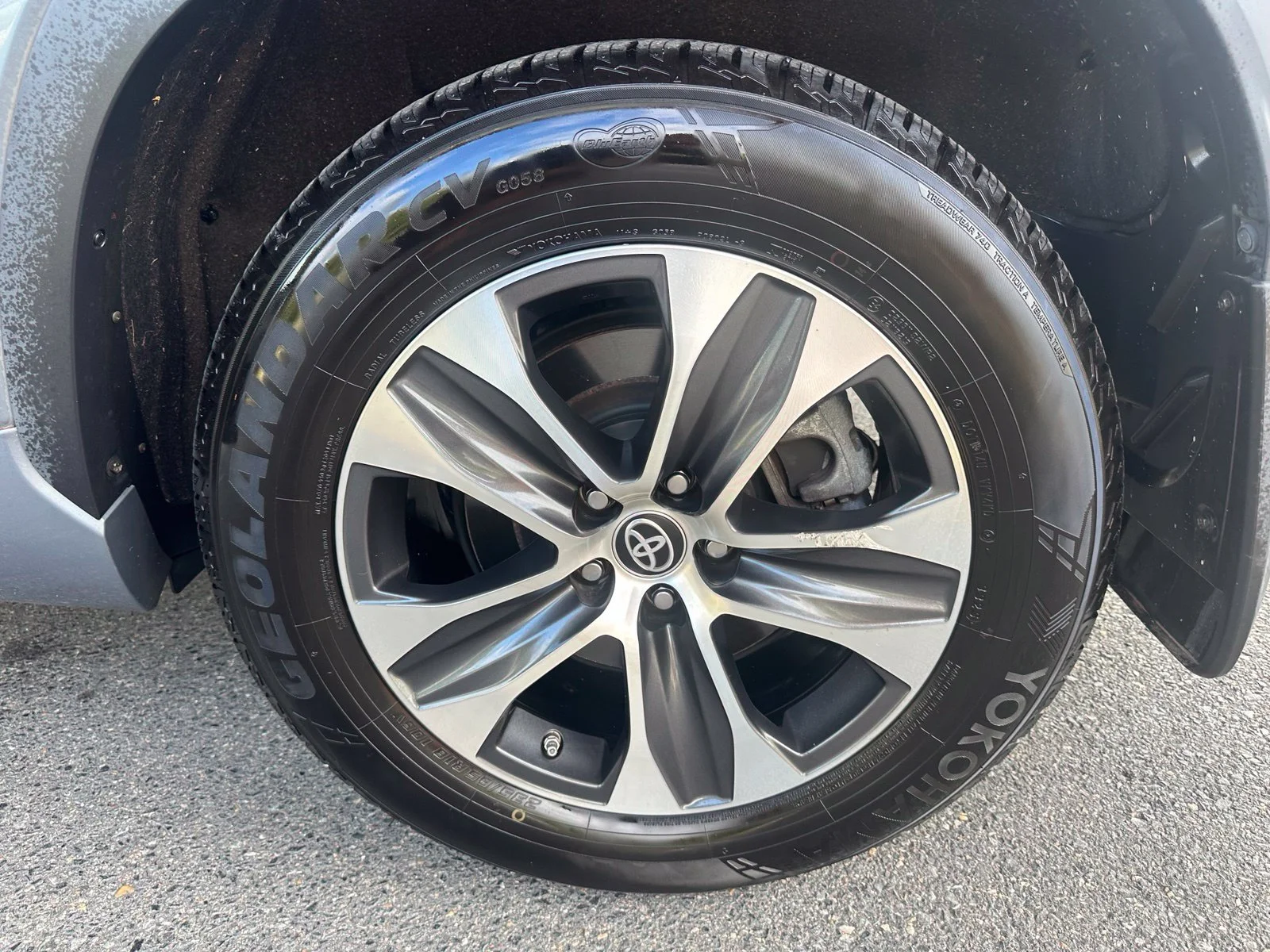 Used 2022  Toyota XLE image 28