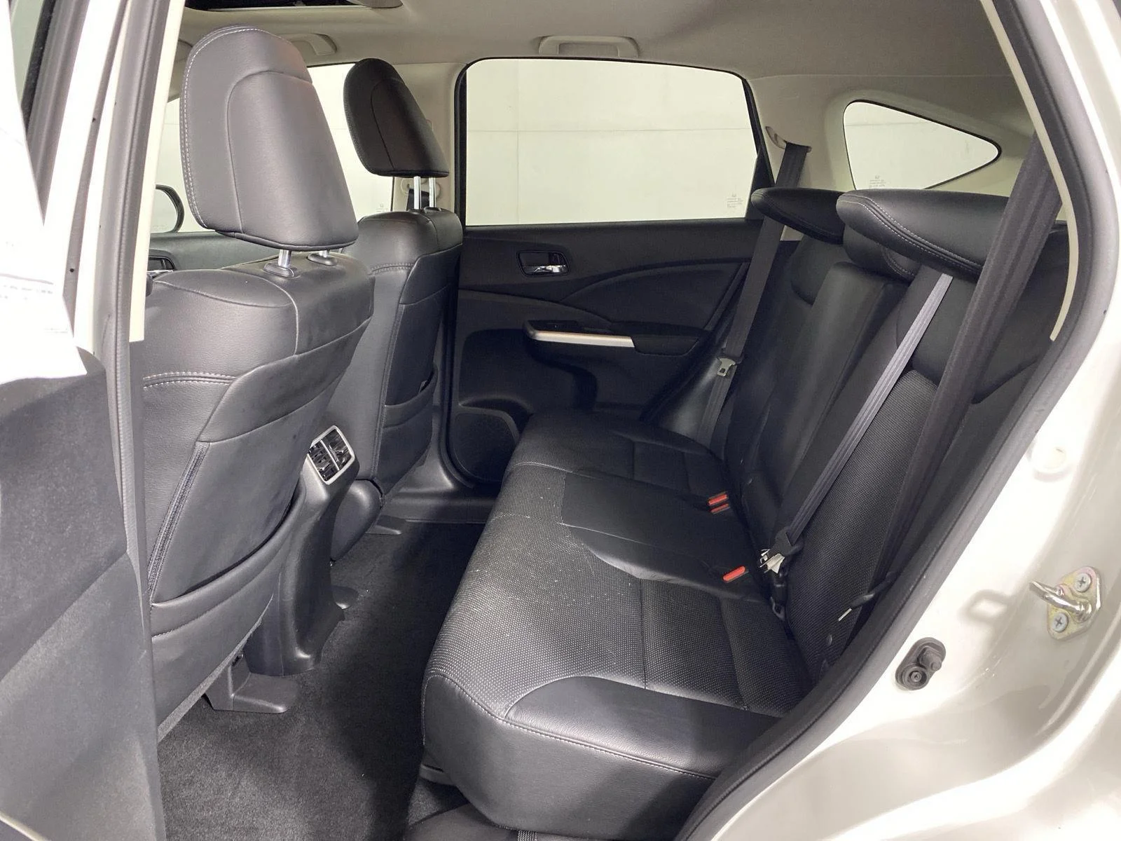 Used 2016  Honda EX-L image 23