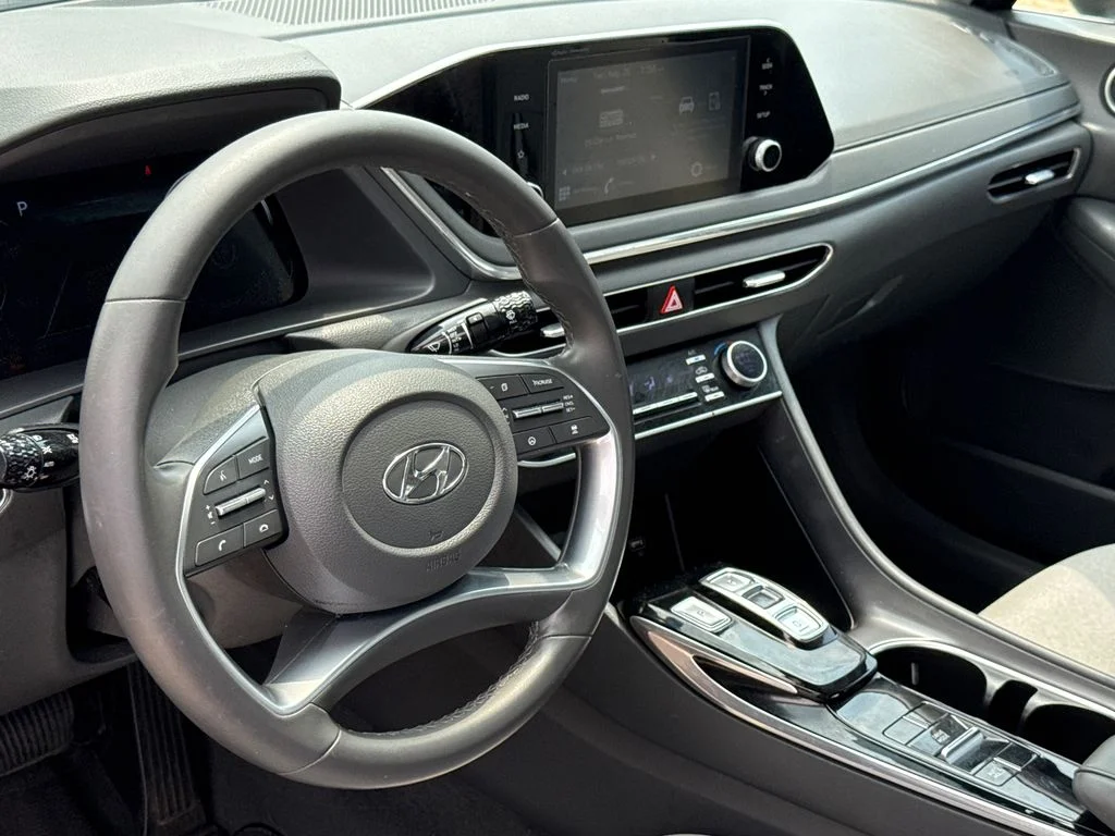 Used 2021 Gray Hyundai SEL image 17