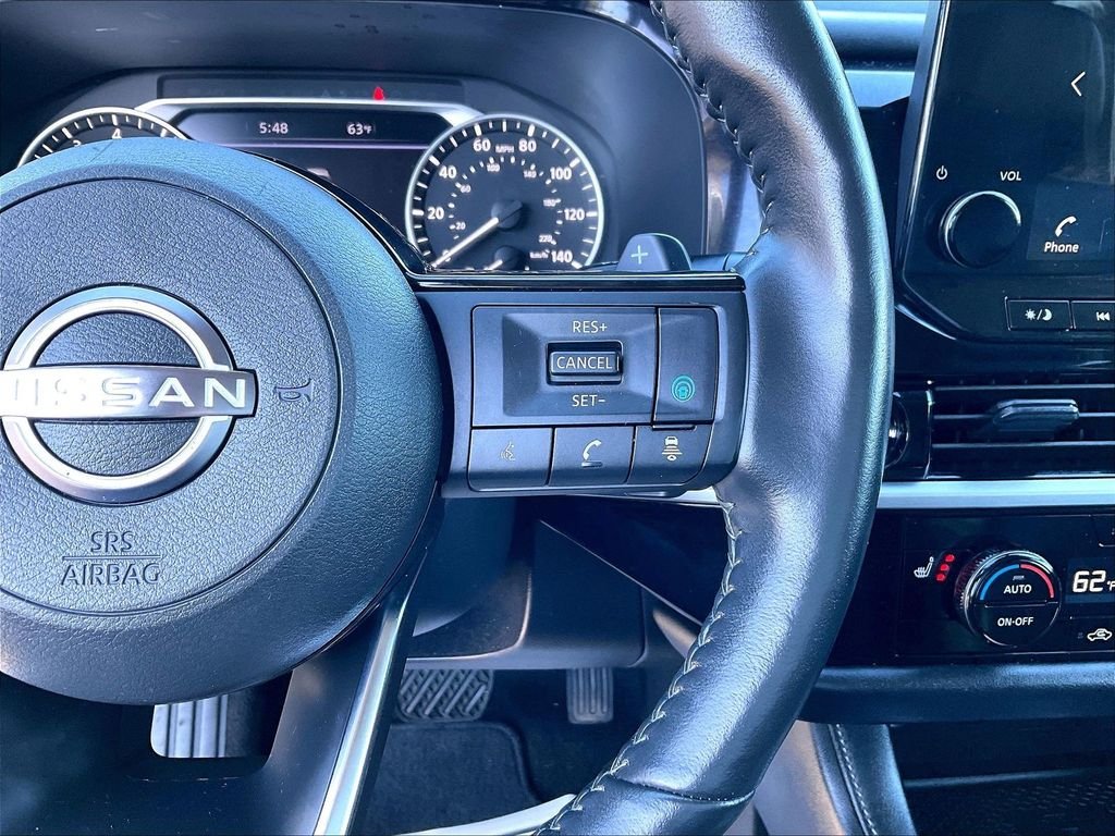 Used 2023 Silver Nissan SL image 24