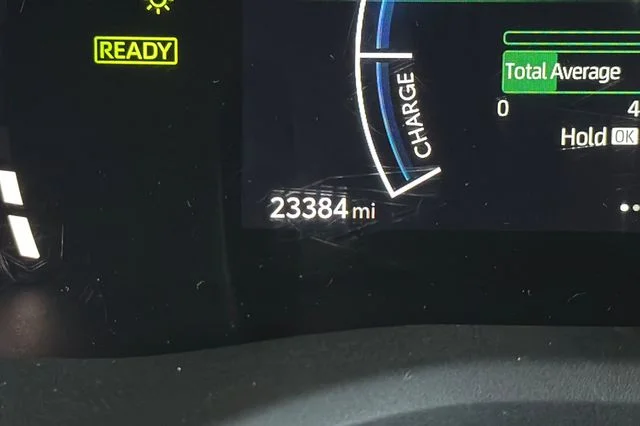 Used 2025 Ice Cap Toyota SE image 33