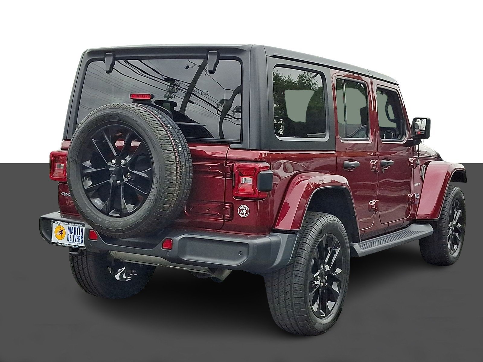 Used 2021 Snazzberry Pearlcoat Jeep Unlimited Sahara image 7