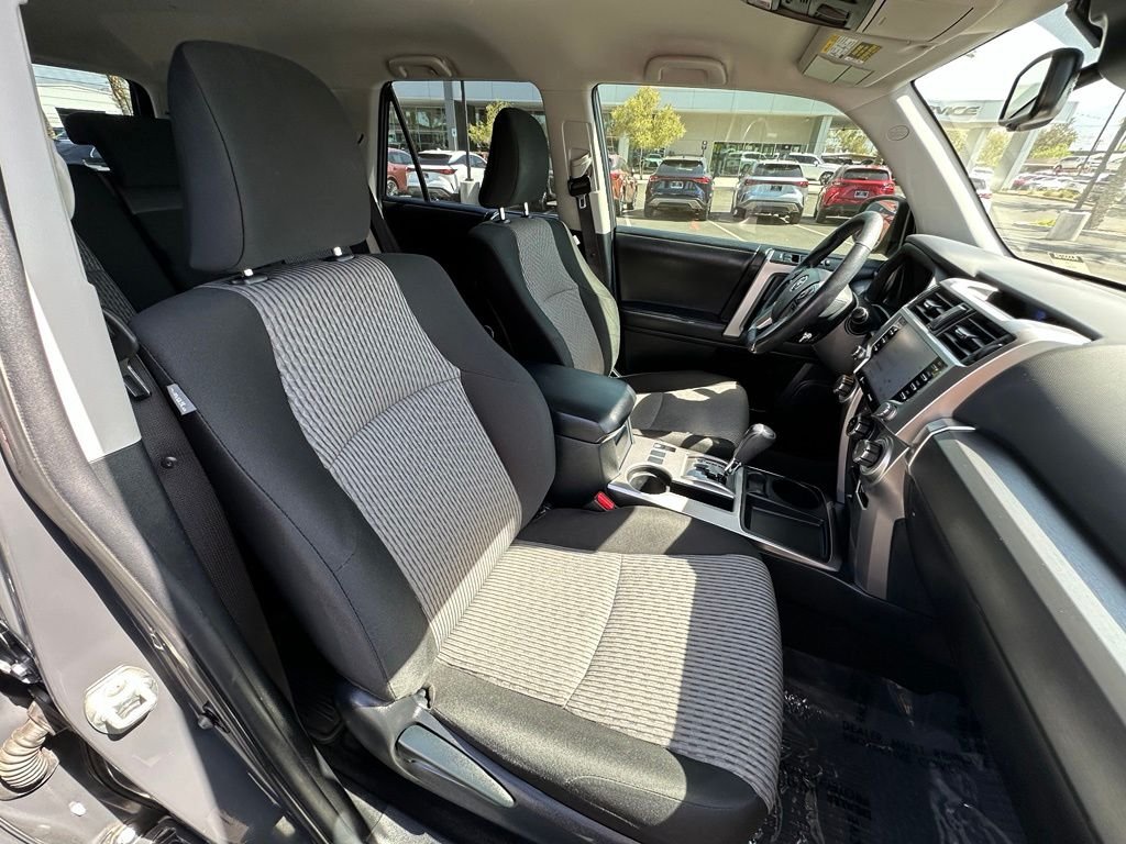 Used 2024  Toyota SR5 image 22