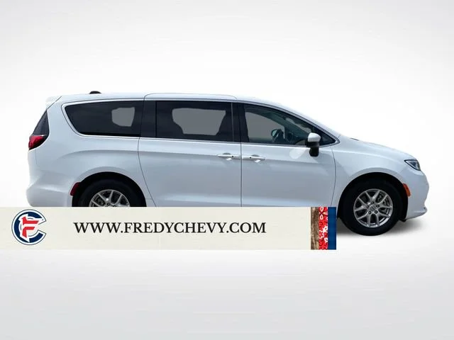 Used 2023 White Chrysler Touring L image 6