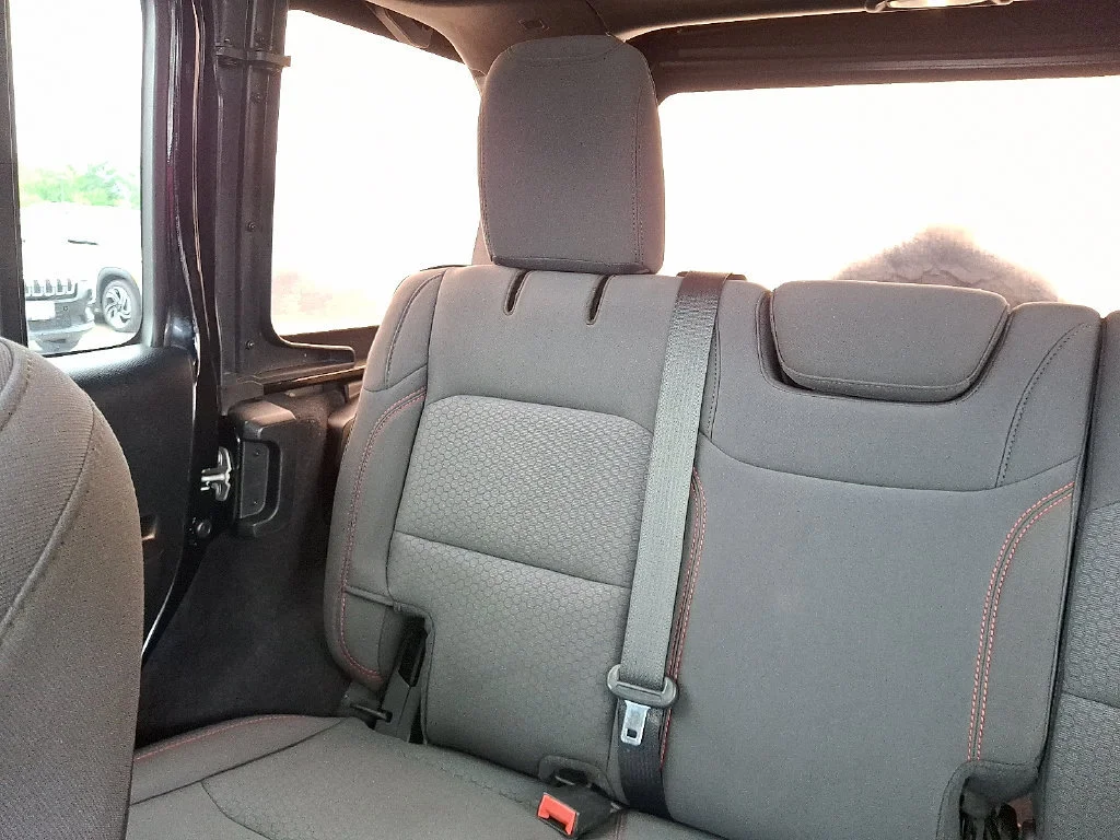 Used 2021 Black Jeep Rubicon 4X4 image 19