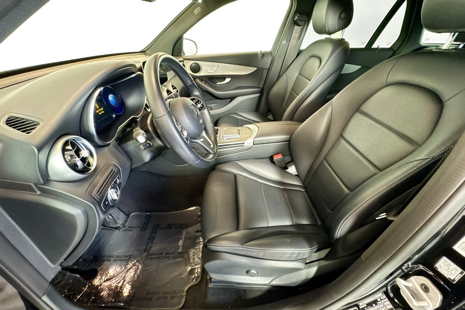 Used 2022 Black Mercedes-Benz GLC 300 image 19