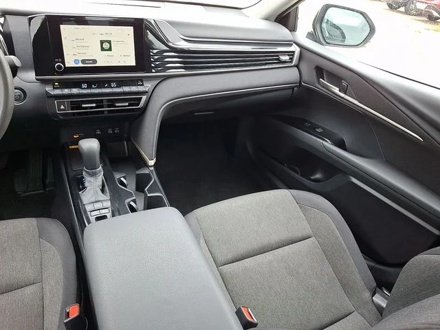 Used 2025 White Toyota LE image 16