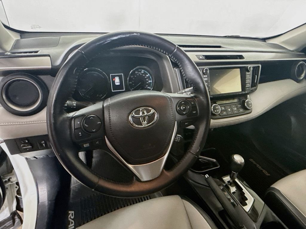 Used 2016 Blizzard Pearl Toyota Limited image 11