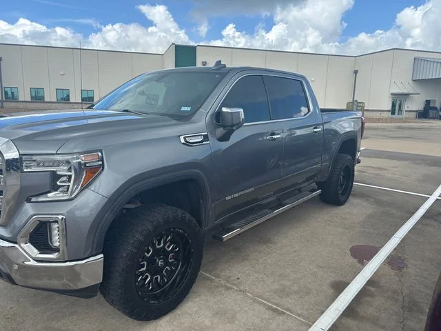 Used 2021 Gray GMC SLT image 1