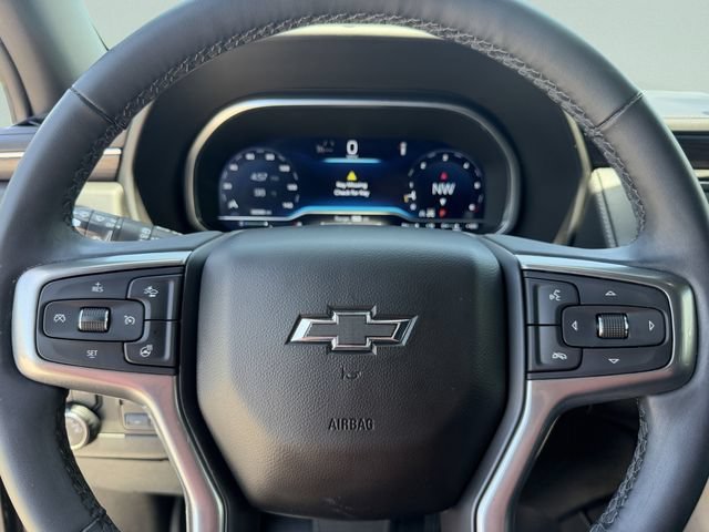 Used 2023 Black Chevrolet Z71 image 38