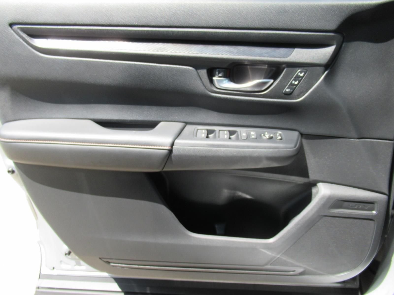 Used 2025 Silver Honda Sport-L image 20