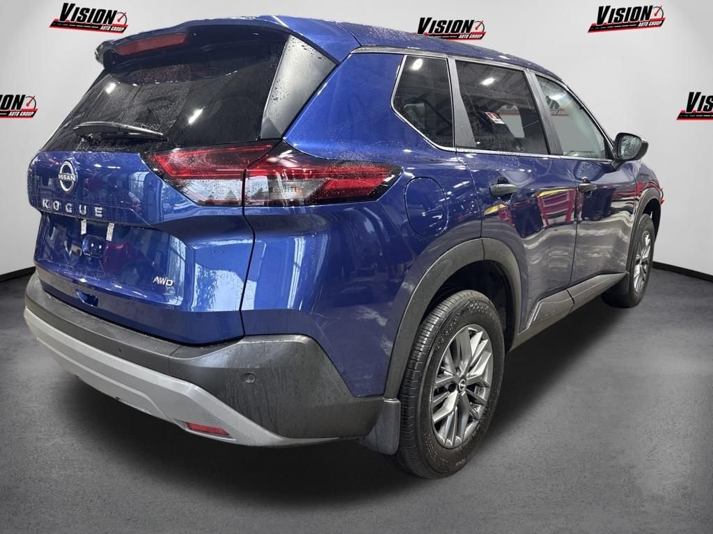 Used 2023 Blue Nissan S image 5