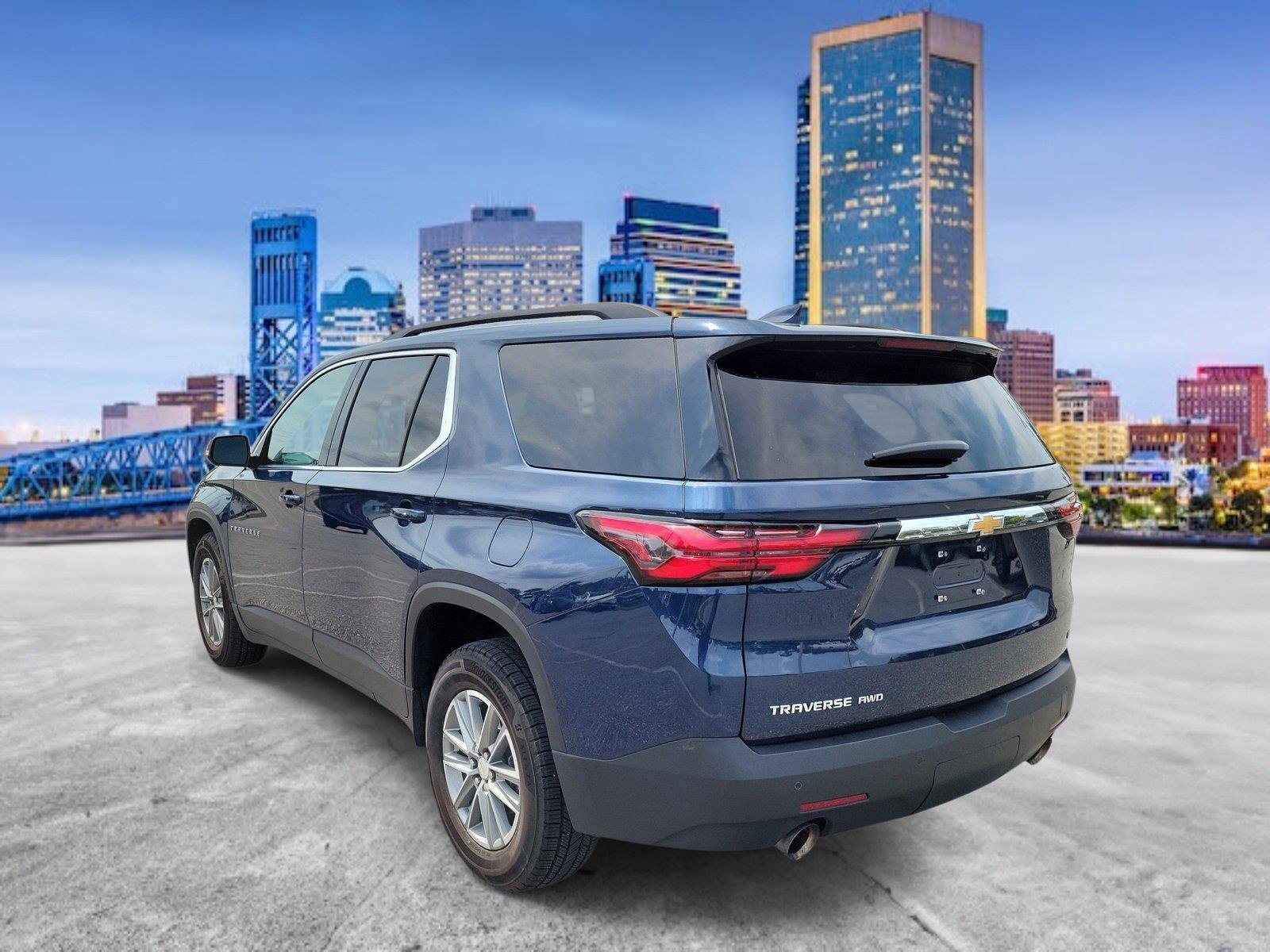 Used 2022 Northsky Blue Metallic Chevrolet LT Cloth image 2