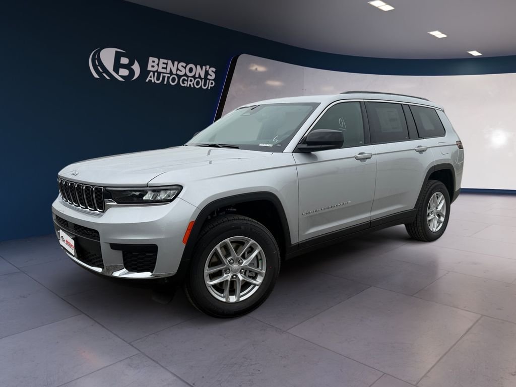 New 2026 Silver Zynith Exterior Paint Jeep Laredo image 1