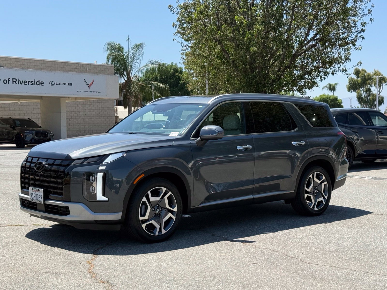 Used 2025 Gray Hyundai Limited image 5