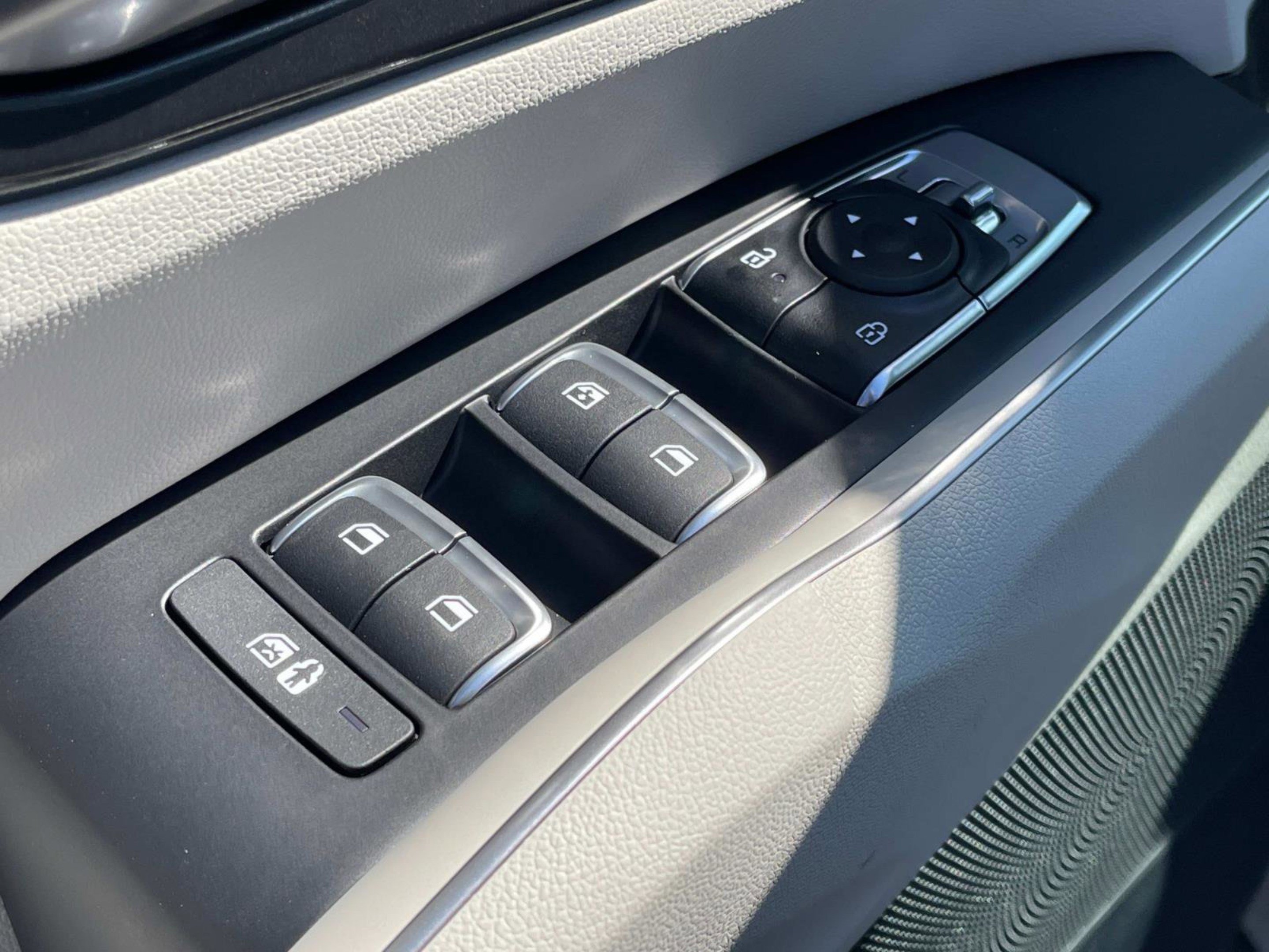 2026 Kia Sorento EX - Photo 23