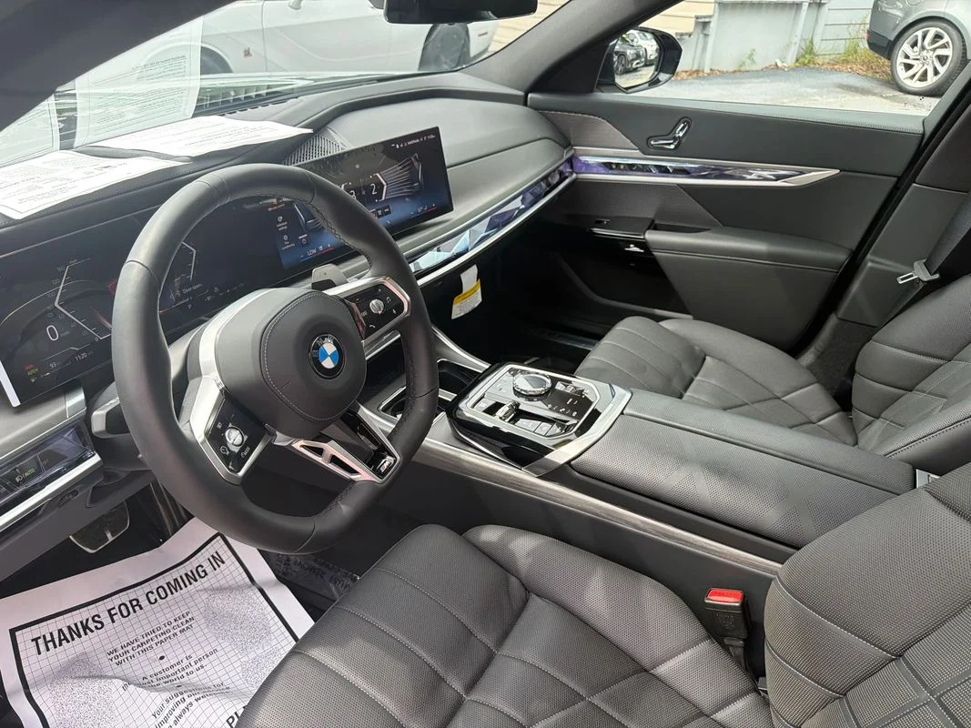 2026 BMW 7 Series 740i - Photo 9