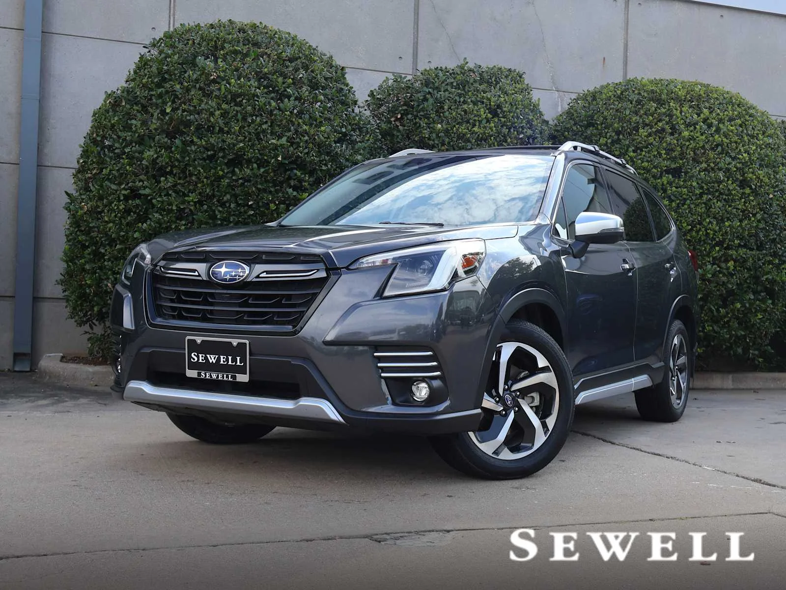 2023 Subaru Forester Touring's photo