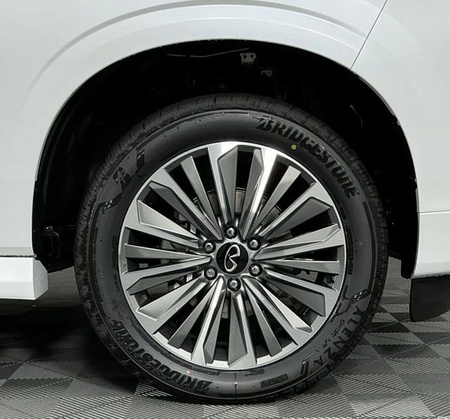 New 2026 RADIANT WHITE INFINITI Luxe 2WD image 7