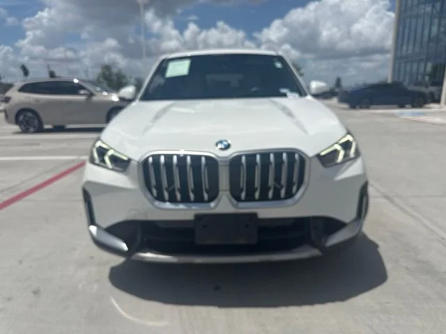 Used 2025 White BMW xDrive28i image 2
