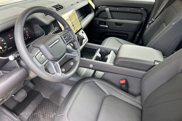 New 2026 Santorini Black Land Rover S image 9