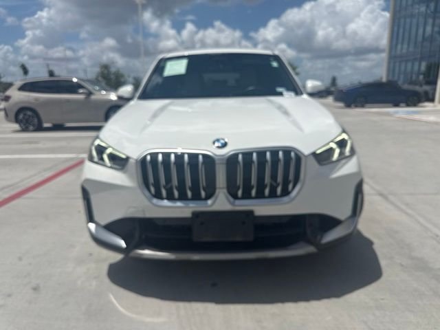 Used 2025 White BMW xDrive28i image 2