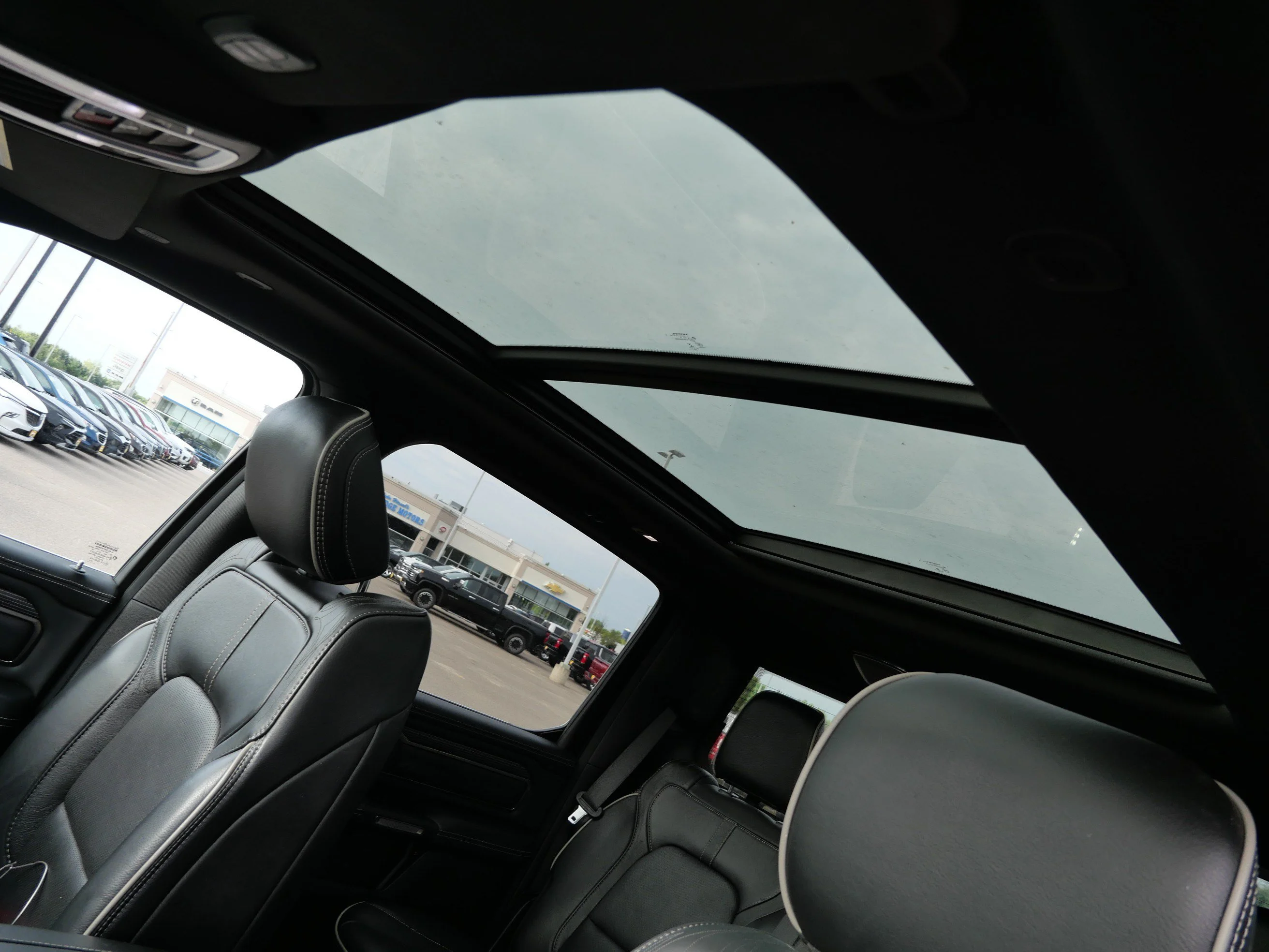 Used 2020 Diamond Black Crystal Pearlcoat Ram Limited image 21