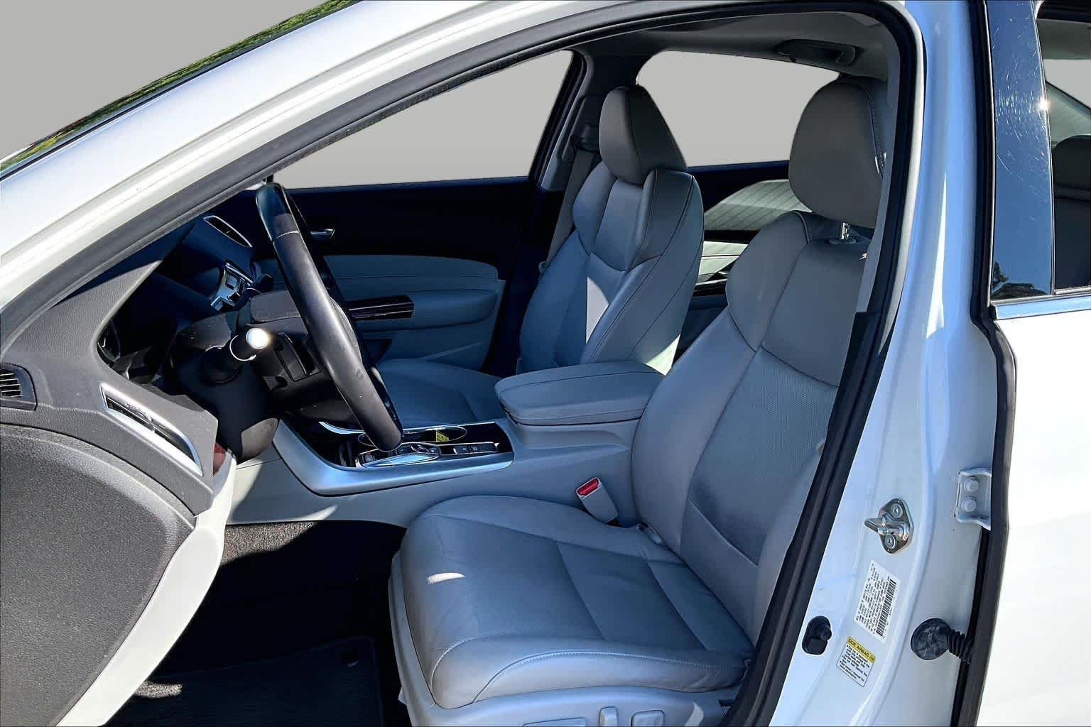 Used 2016 Bellanova White Pearl Acura V6 Tech image 8