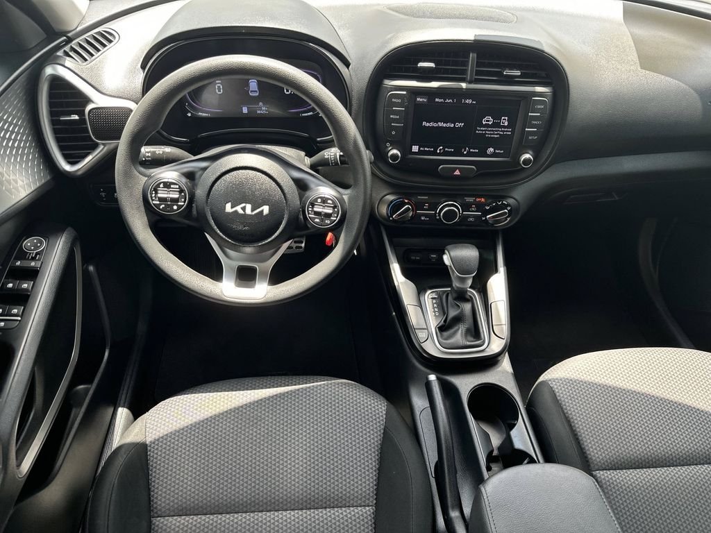 Used 2024 Gravity Gray Kia LX image 12