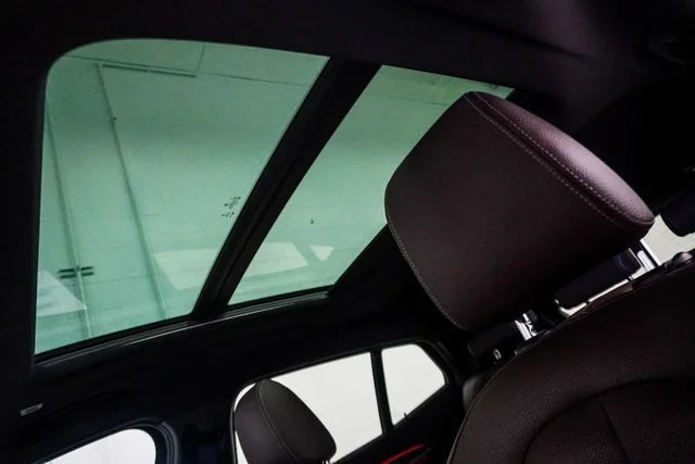 Used 2018 Blue BMW sDrive28i image 7