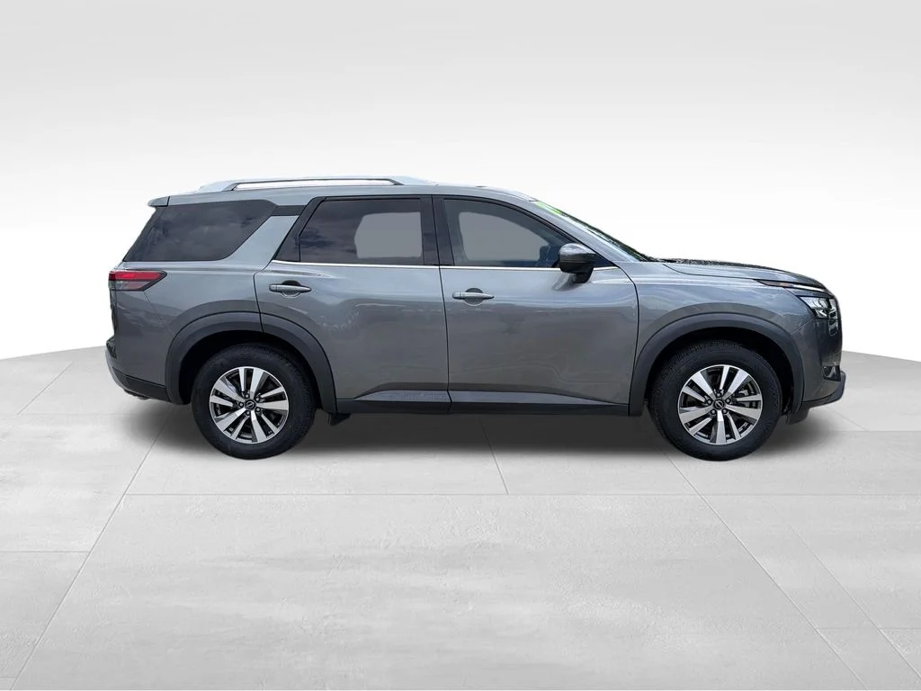2023 Nissan Pathfinder SL - Photo 9