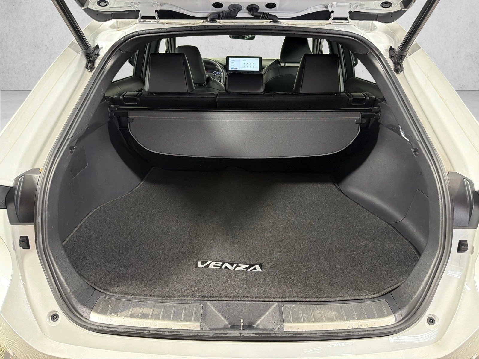 Used 2023 Wind Chill Pearl Toyota Nightshade image 18