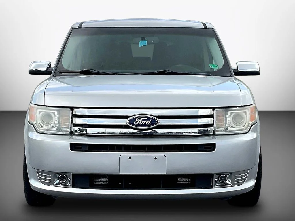 Used 2012 Silver Ford Limited image 2