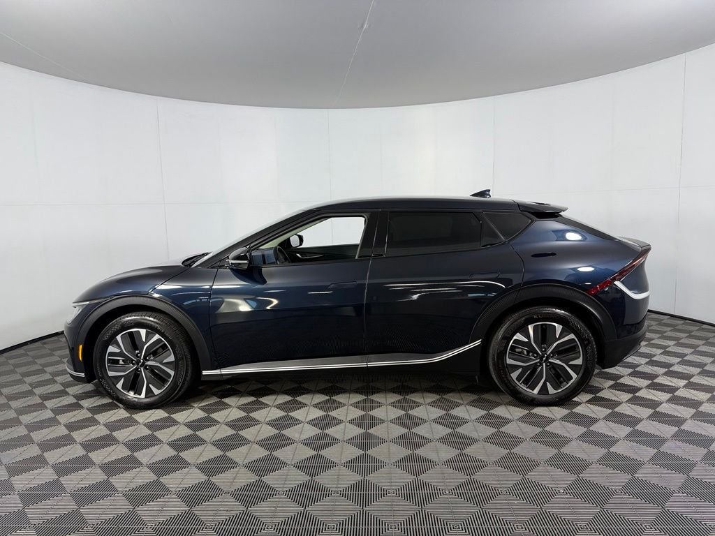 Used 2024 Blue Kia Light image 9