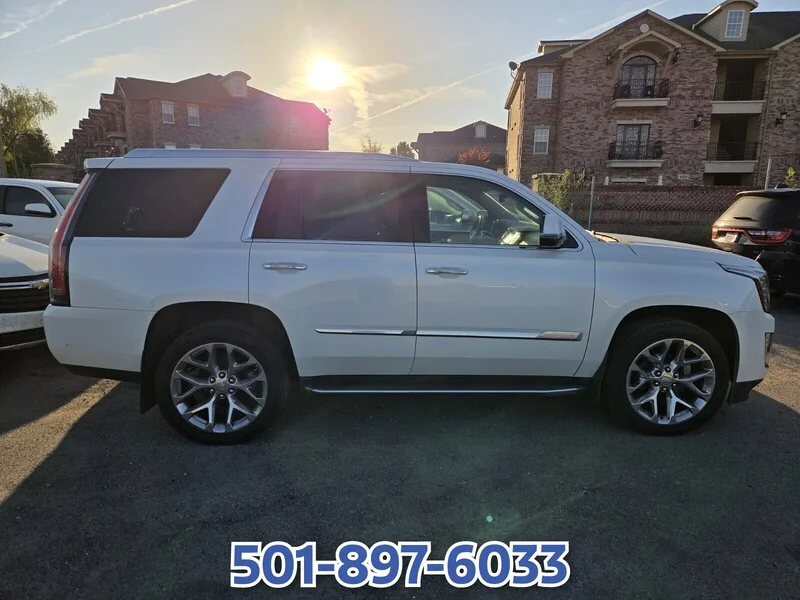Used 2019 Crystal White CADILLAC PREMIUM LUXURY image 4