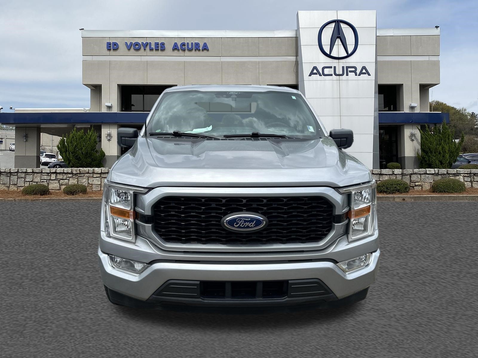 Used 2021 Iconic Silver Metallic Ford XL image 2