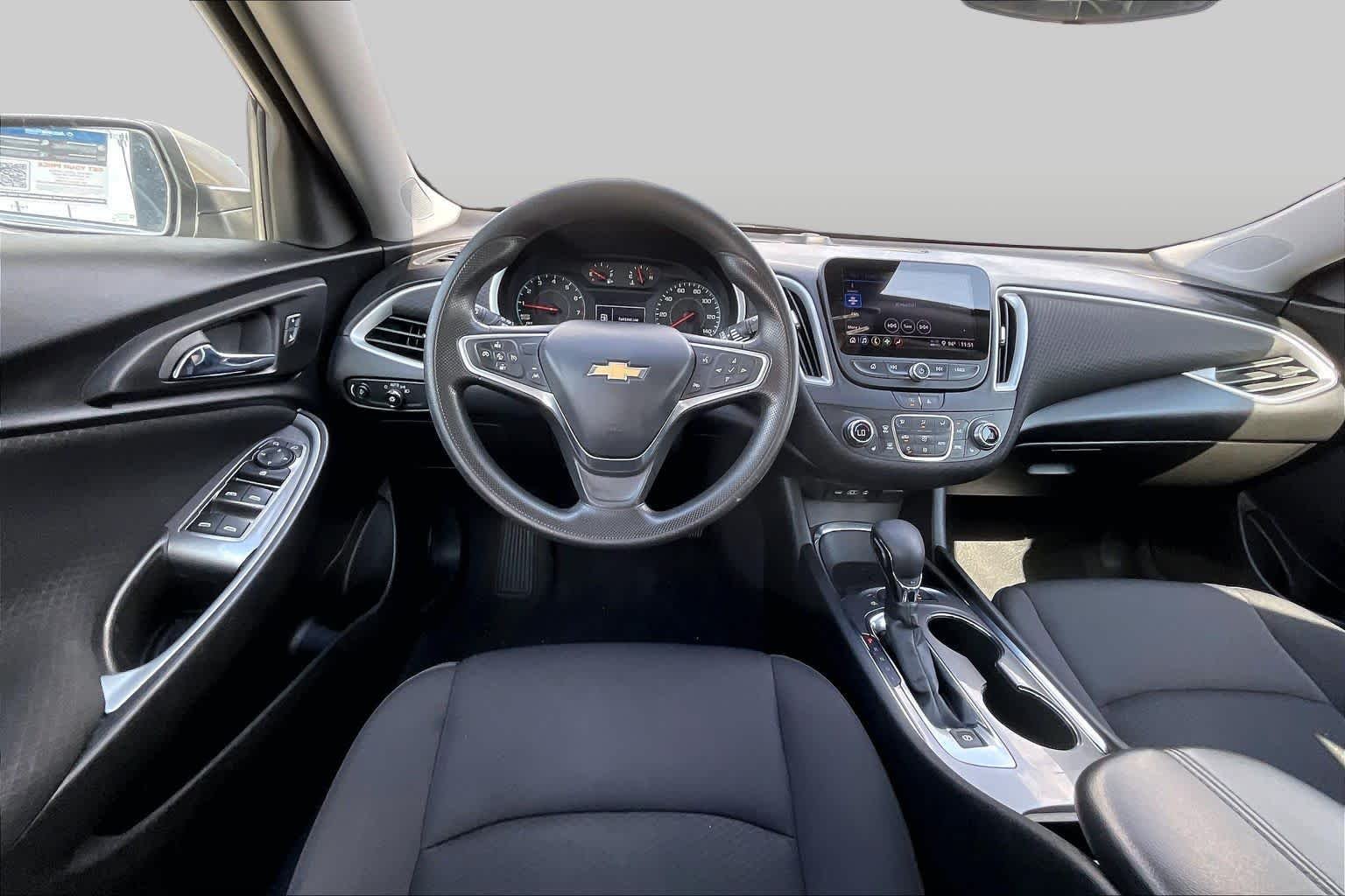 Used 2023 Mineral Gray Metallic Chevrolet LT image 6
