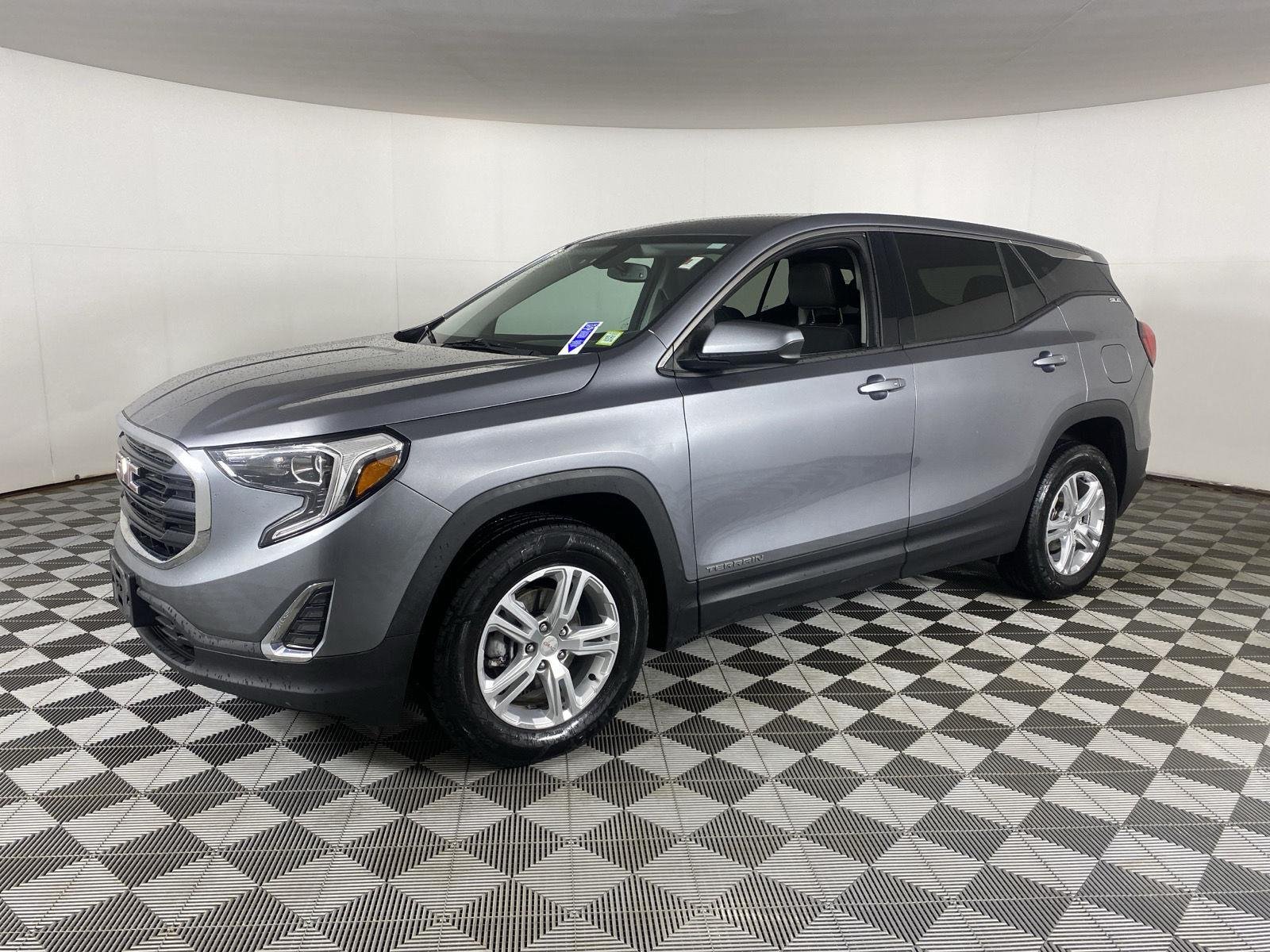 Used 2019 Satin Steel Metallic GMC SLE image 3