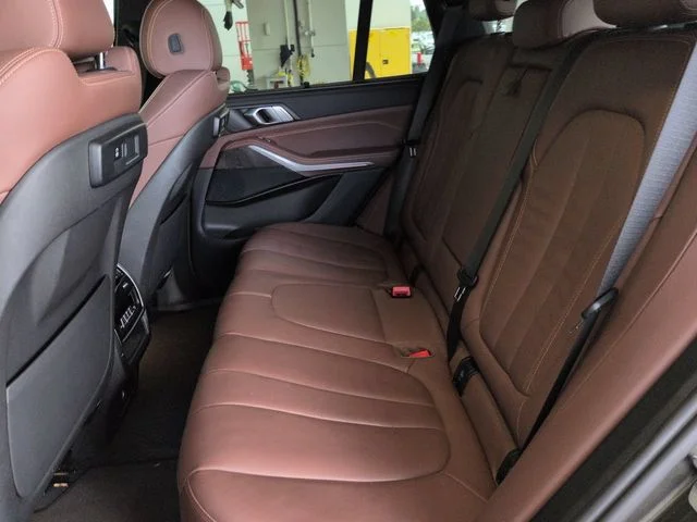 Used 2022 Green BMW xDrive40i image 14