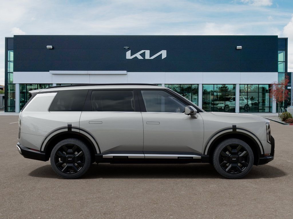 New 2027 Silver Kia SX image 7