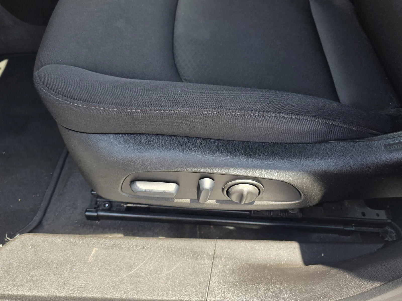Used 2024 Summit White Chevrolet LT image 15