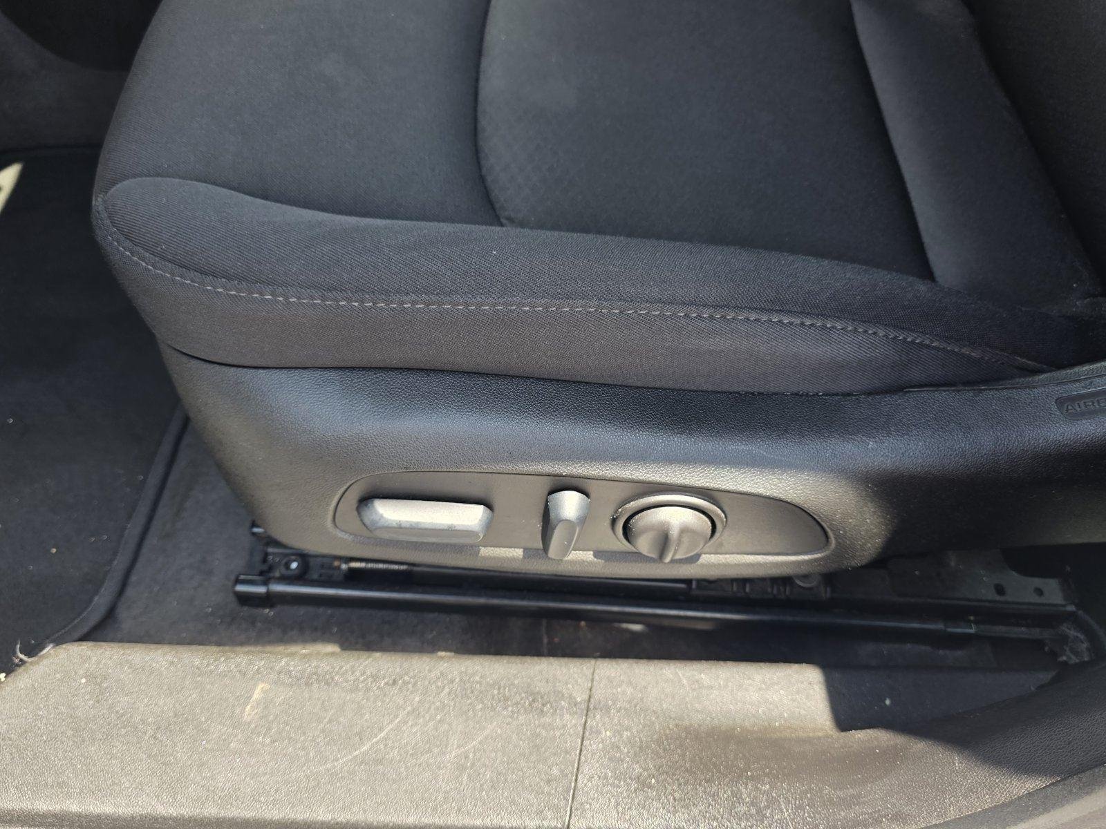 Used 2024 Summit White Chevrolet LT image 15