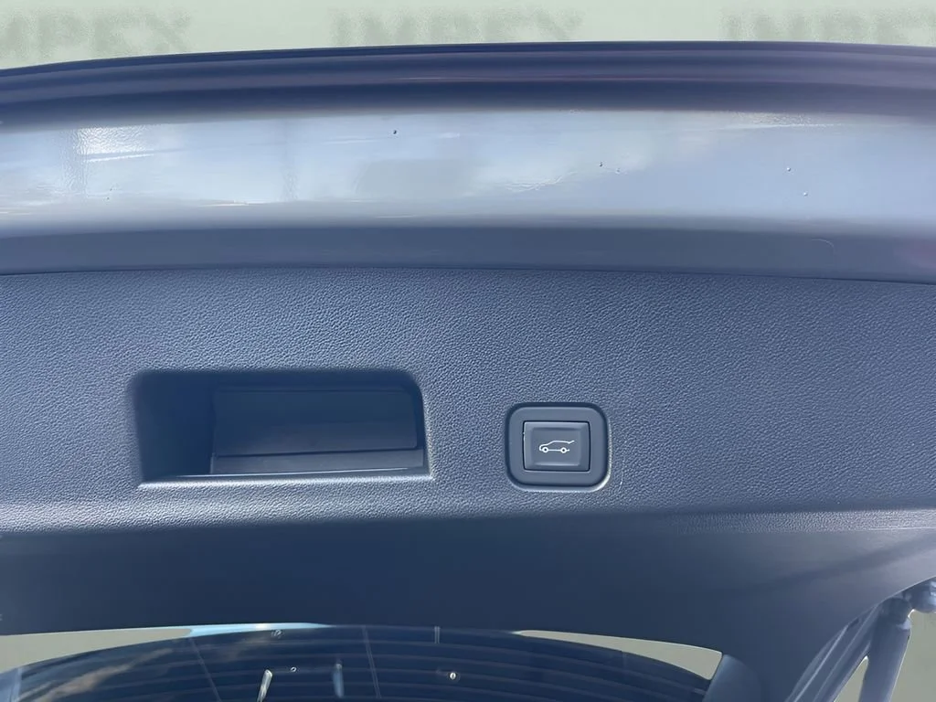 New 2026 Sterling Metallic GMC Elevation image 30