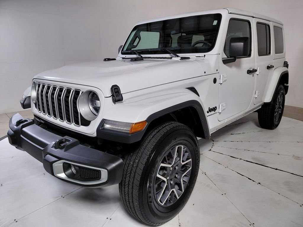 Certified Used 2025 White/off-white Jeep Sahara image 3