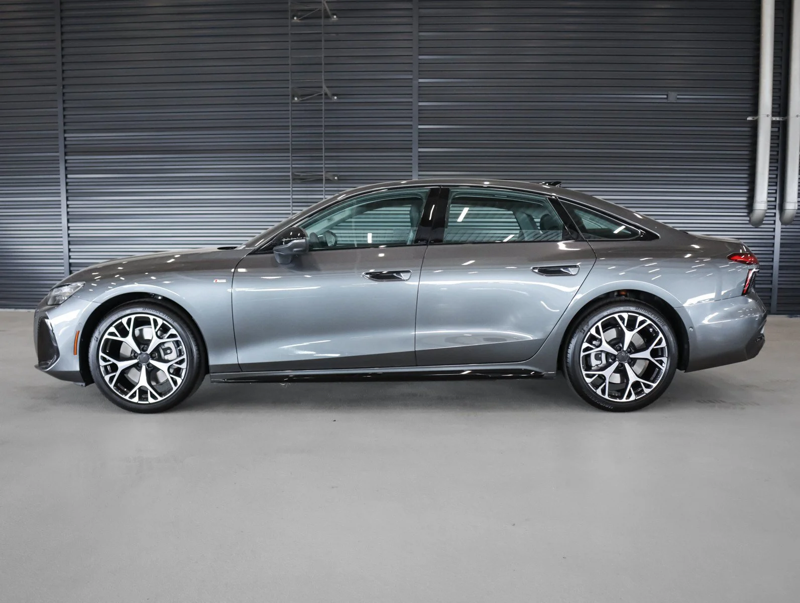 New 2026 Daytona Gray Pearl Effect Audi Premium Plus image 15