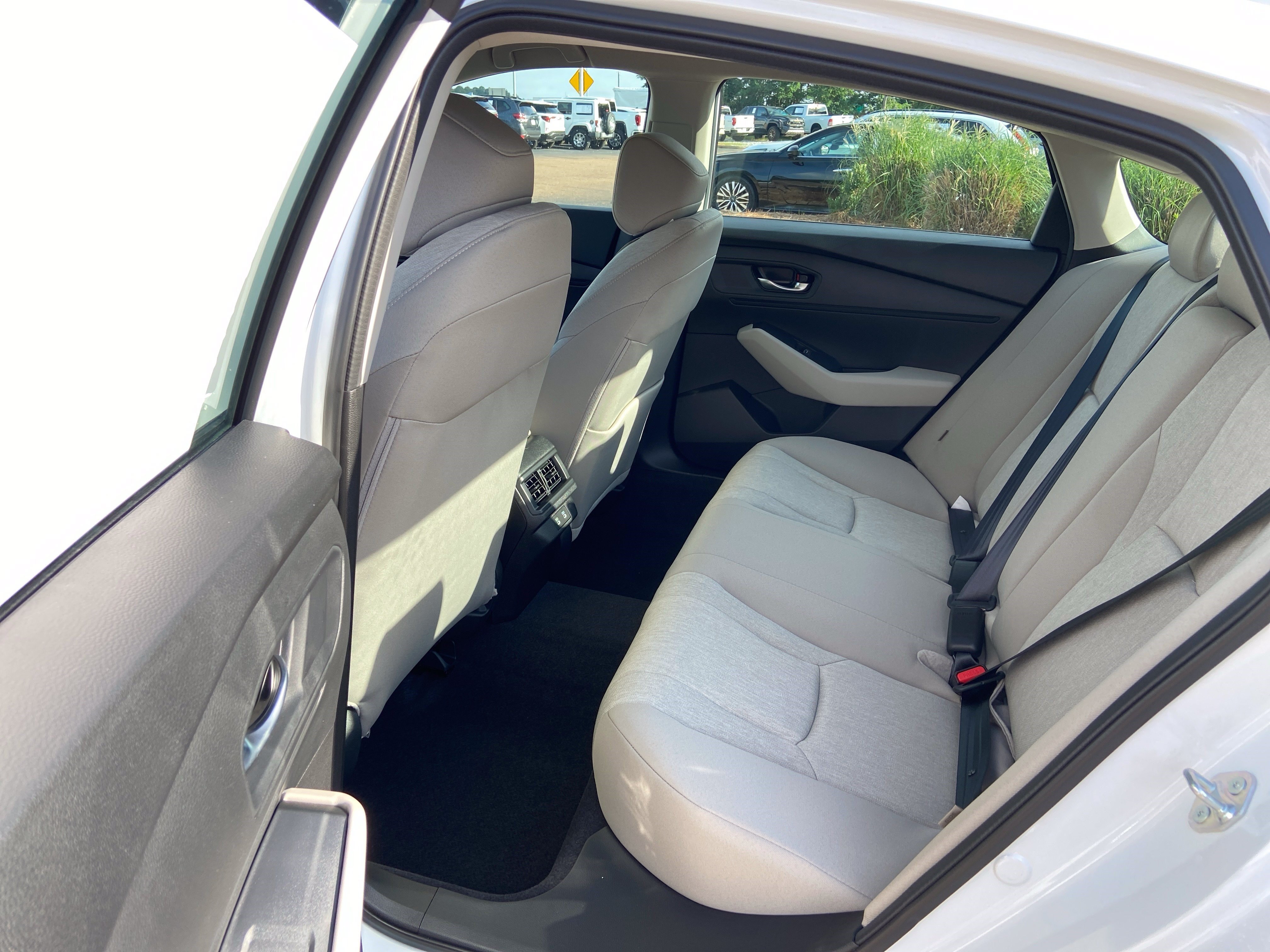 New 2026 Platinum White Pearl Honda LX image 43