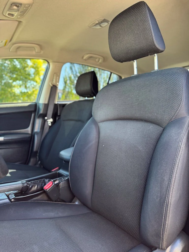Used 2015 Dark Gray Metallic Subaru 2.0i Premium image 28